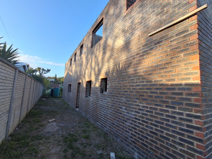 6 Bedroom Property for Sale in Sunrise On Sea Eastern Cape